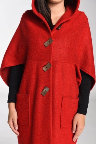 Maleni poncho Caludia czerwona 4.jpg