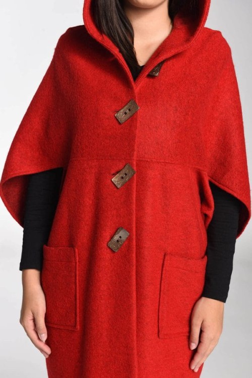 Maleni poncho Caludia czerwona 4.jpg