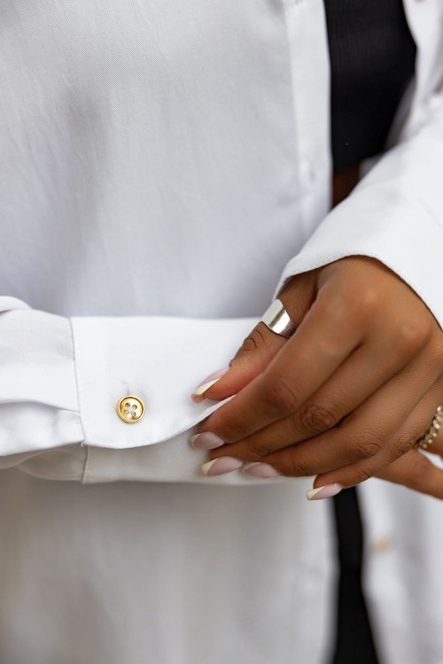 Biała koszula Emilie ze złotymi guzikami-9 2494  | 1317-S/M