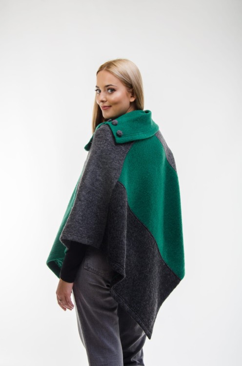 Maleni poncho Tres butelkowa zieleń 3.jpg