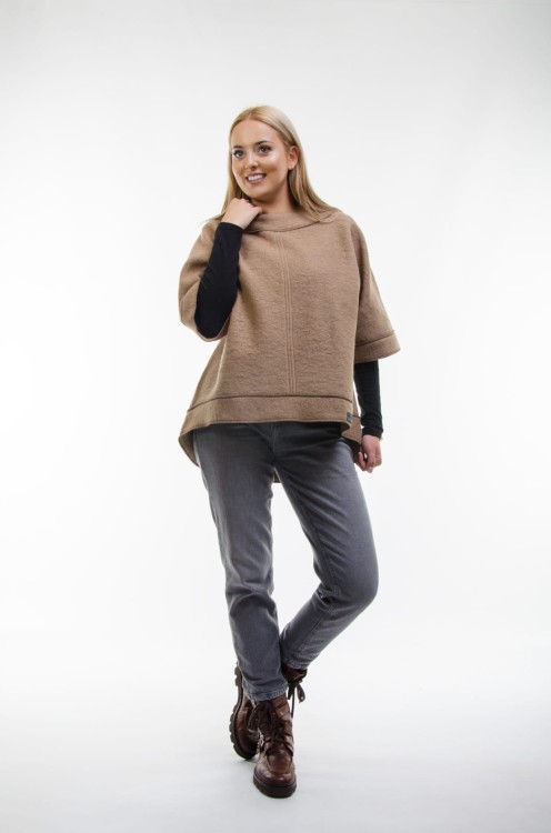 Maleni bluza Segovia camel 3.jpg