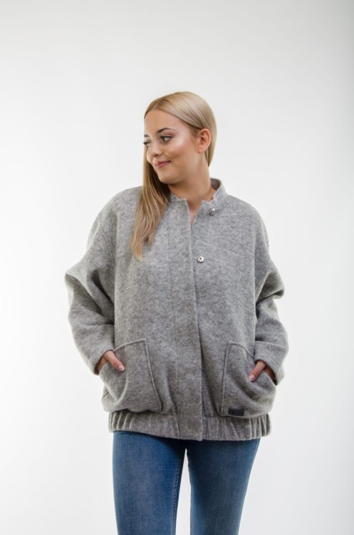 Maleni bomberka szara Janet 3.jpg