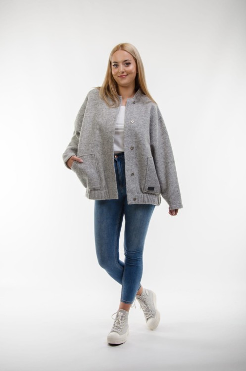 Maleni bomberka szara Janet.jpg