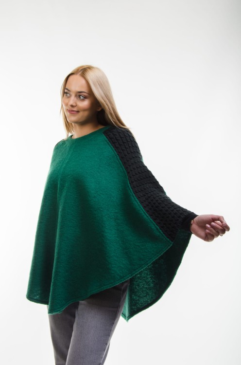 Maleni poncho Klara butelkowa zieleń 1.jpg