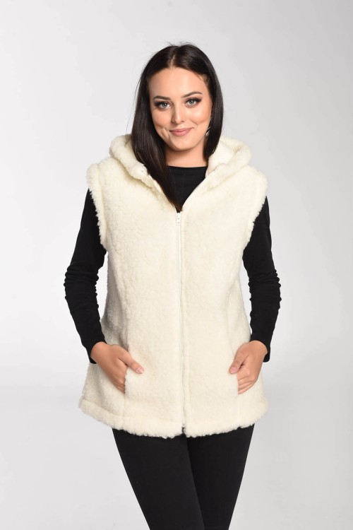 Maleni kamizelka merynos z kapturem krem 1.jpg