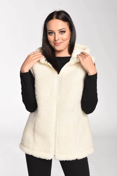 Maleni kamizelka merynos z kapturem krem 3.jpg