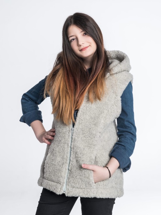 Kamizelka Merynos z kapturem szara 3.jpg