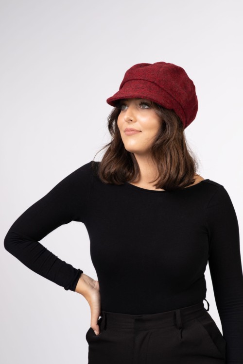 Maleni Kaszkiet damski z wełny bordo