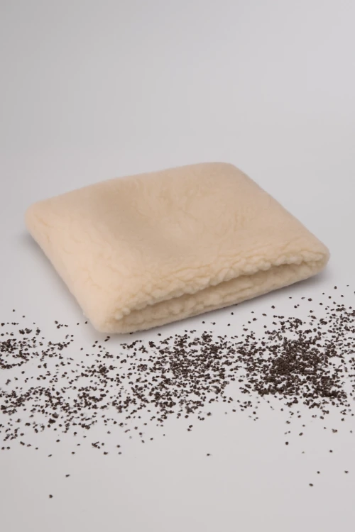 Maleni poduszka_welniana_z_gryka1.webp