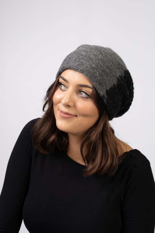 Maleni Czapka wełniana Fantazja szara z czarnym wzorem