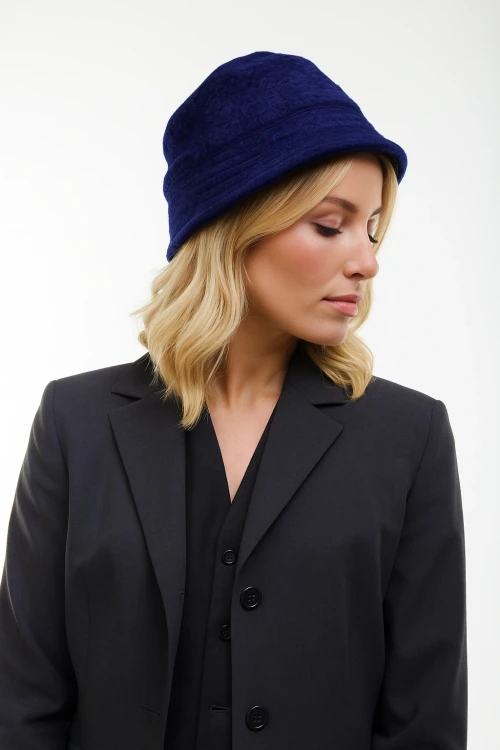 Kapelusz typu bucket z wełny granatowy