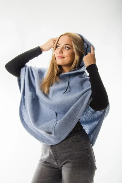 Maleni poncho kangurek