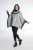 Szare ponczo damskie oversize z 100% wełny – Greta Maleni (4).webp