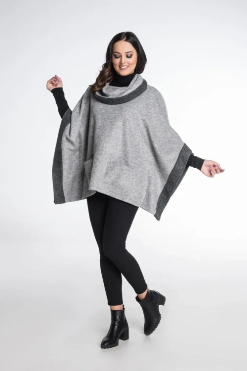 Szare ponczo damskie oversize z 100% wełny – Greta Maleni (4).webp