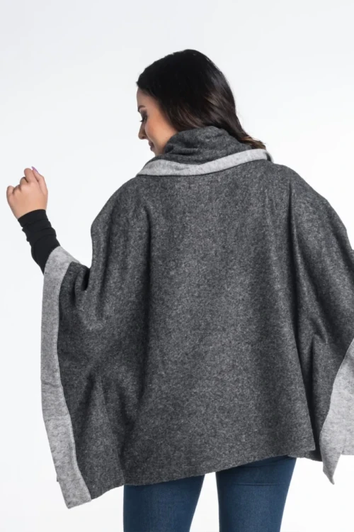 Grafitowe ponczo damskie oversize z 100% wełny – Greta Maleni (6).webp