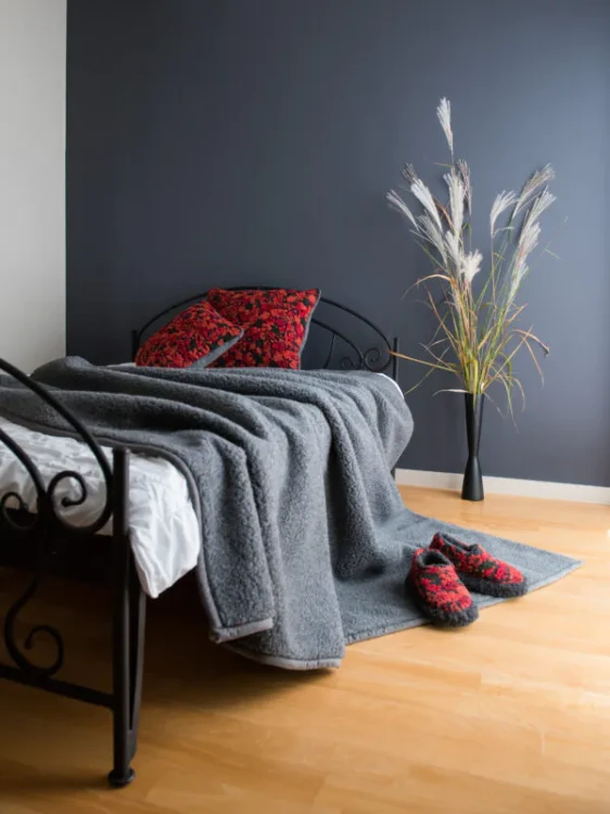 Maleni-Koc-antracytowy-3