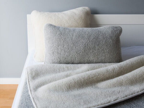 Maleni-Kołdra-Ecowool-szara-2