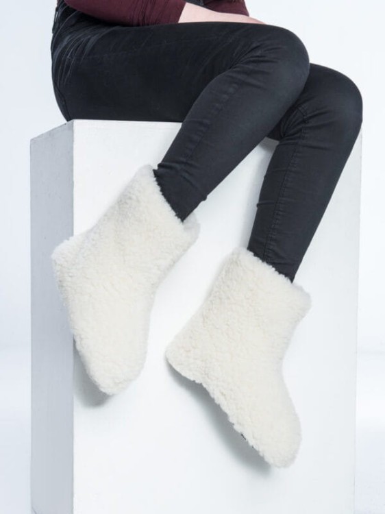 Maleni-Bambosze-wełniane-kremowe